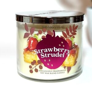 STRAWBERRY STRUDEL 3 Wick Candle
